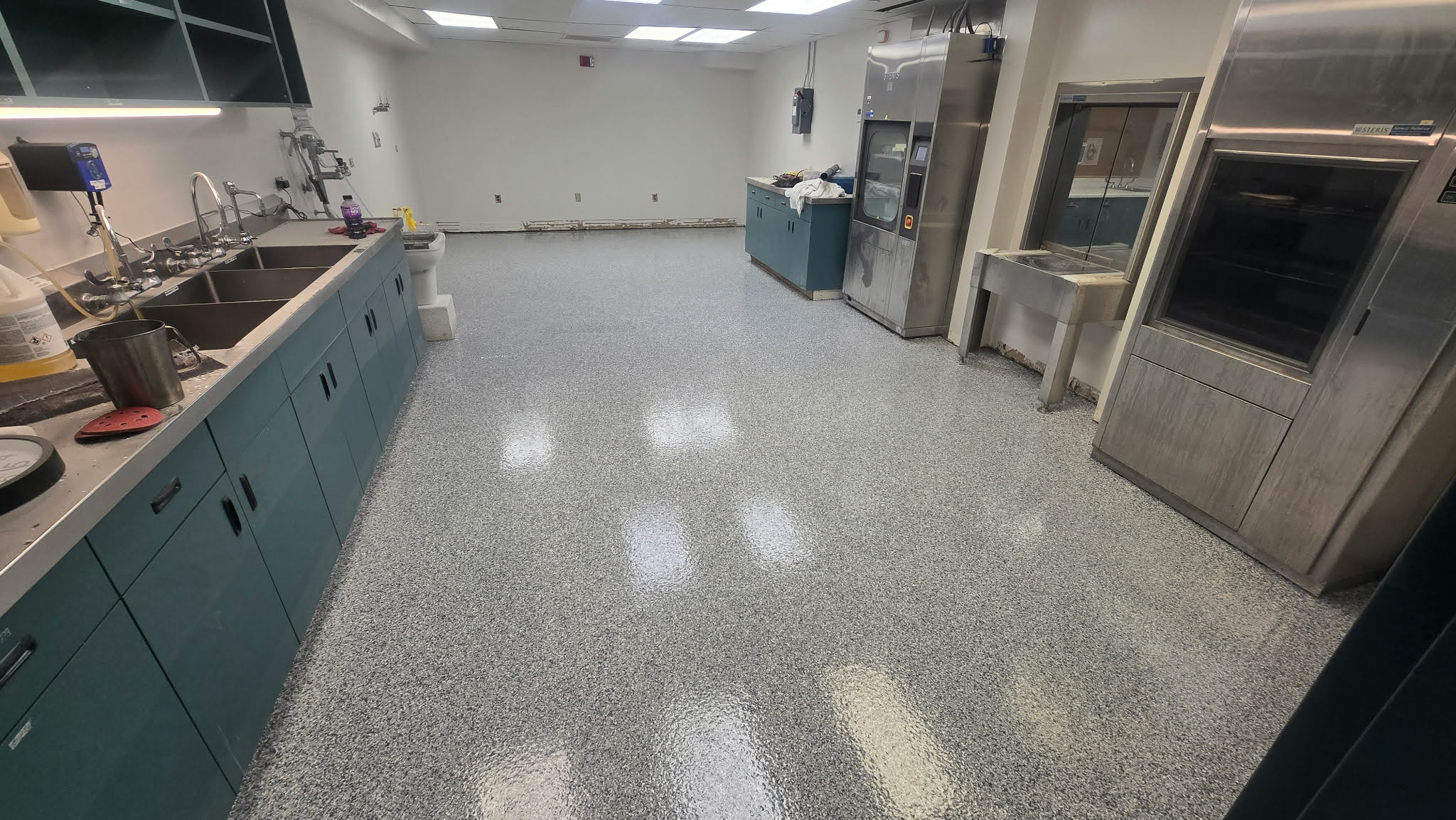 Large commercial hall epoxy floor coating Missouri